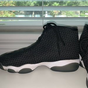 Black Jordan Horizons